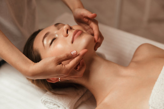 Benefits of Visiting a Local Spa Estheticians